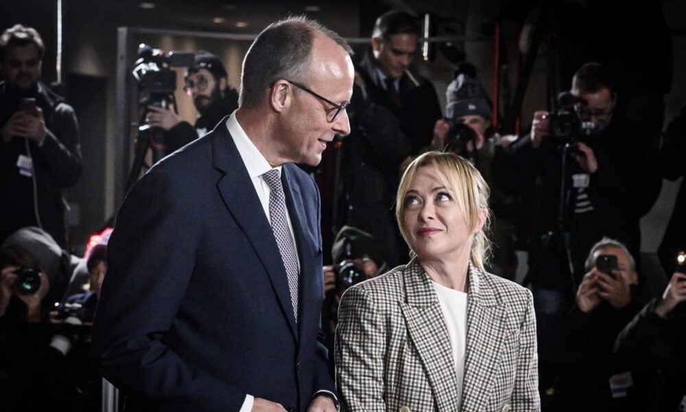 Macron reprezintă trecutul. Germania pariază pe Meloni