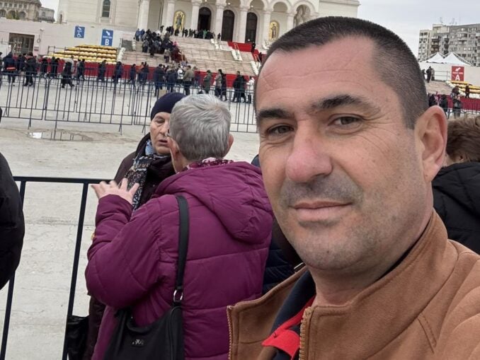 Ordin de protecție pe numele unui primar liberal care a trimis poze indecente unei minore de 13 ani. Cum se apără edilul