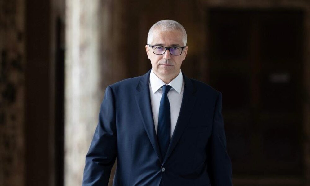 Ministrul Justiției ia apărarea judecătorilor CCR care blochează reforma pensiilor speciale