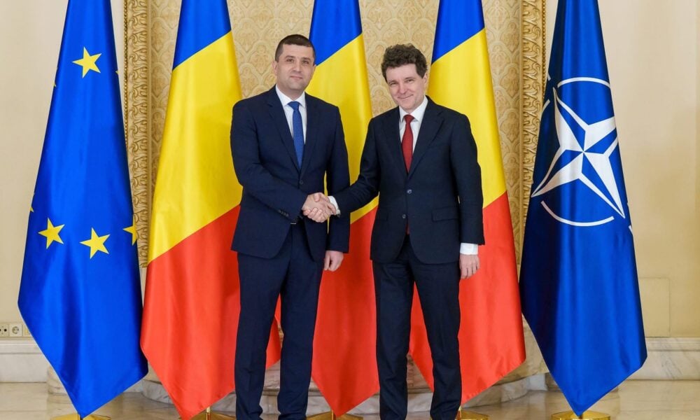 Miruță: Președintele, foarte respectat pe plan extern. Are loc mai în față la poze