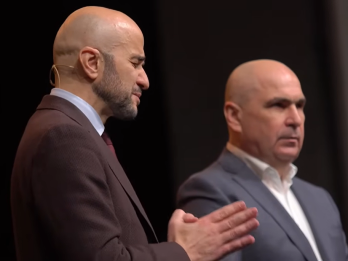 Rugăciune pentru Bolojan, cu el pe scenă: Ai grijă Doamne de conducători