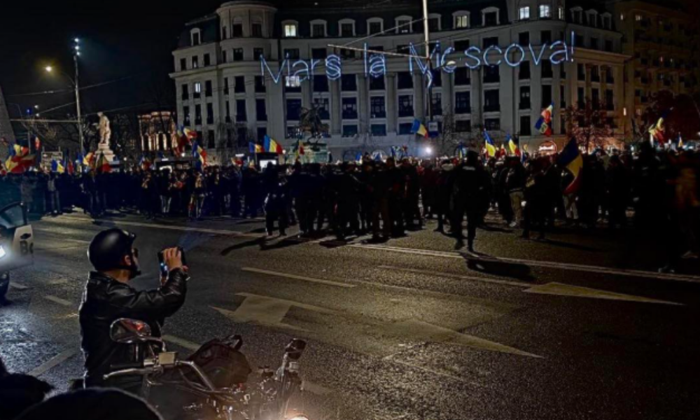 Cât costă să le transmiți liderilor suveraniști „Marș la Moscova”