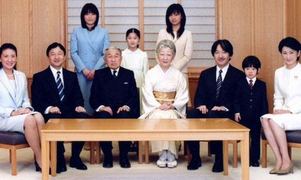 Gol-pușcă în fața împăratului Japoniei. Sfidare fără precedent