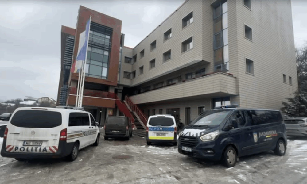 Alertă cu bombă la un hotel de cinci stele din Iaşi. Imobilul a fost evacuat