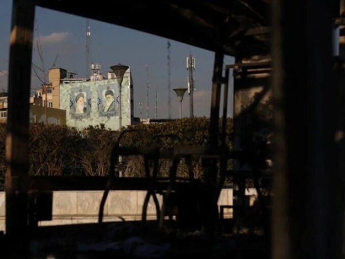 Bilanțul morților din Iran este înfricoșător: estimările ajung la 20.000 de victime