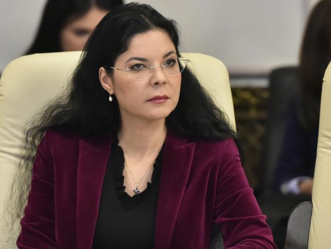 Ana Birchall: Pe Lia Savonea am bătut-o măr de fiecare dată cu argumente. E toxică și malefică