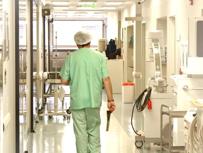 Cât timp mai ești asigurat la Sănătate dacă îți dai demisia în 2026