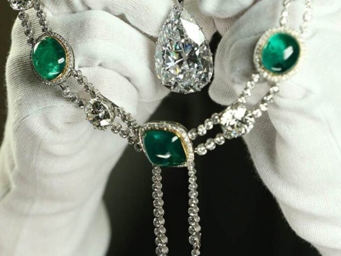 Moștenirea prețioasă a colecționarilor de bijuterii celebri