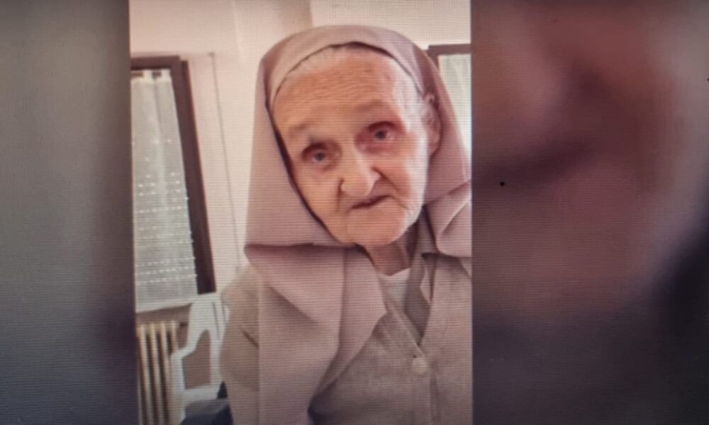 Măicuțele, spaima Internetului, fac milioane de vizualizări pe rețelele de socializare