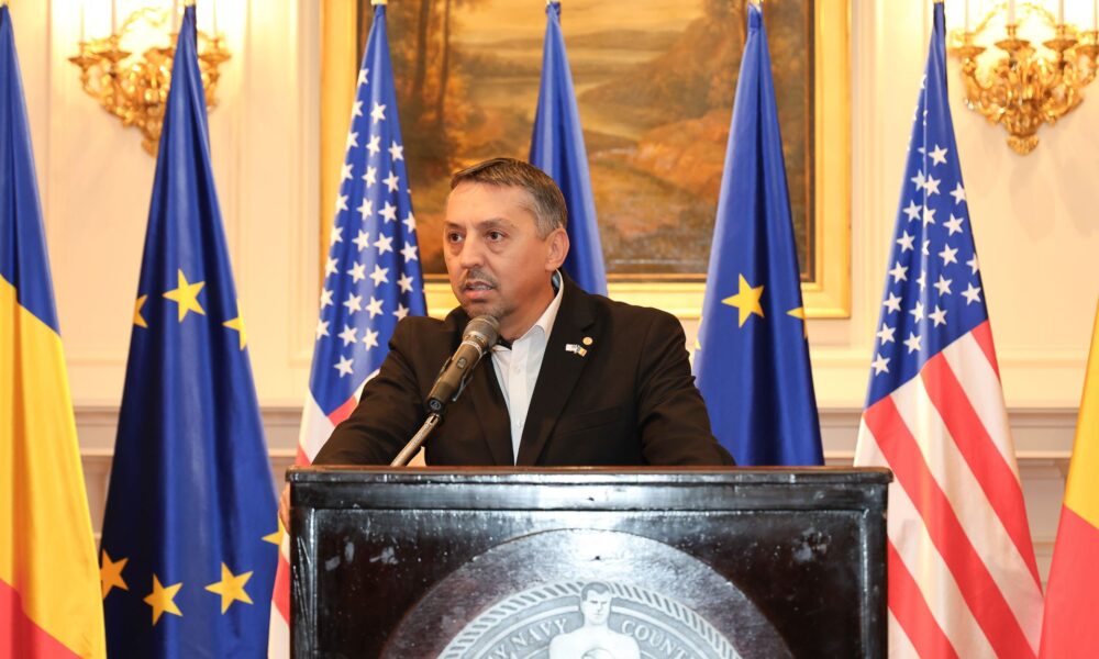 Misiune imposibilă. Deși și-a dat demisia, Daniel David este încă ministrul Educației