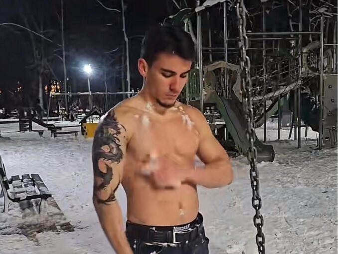 „Antrenament” pentru dușul rece. Un bucureștean s-a filmat făcând „duș” la -10 grade VIDEO