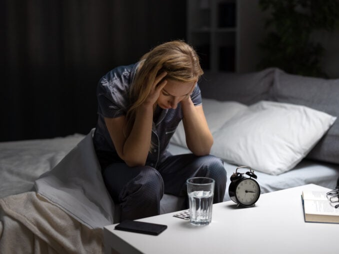 De ce dormim prost duminică seara. Efectul Blue Monday. Explicațiile unui medic psihiatru