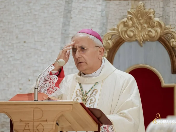 Abuz în sutană: Episcopia din Iași și Vaticanul au îngropat o agresiune sexuală comisă de un preot catolic