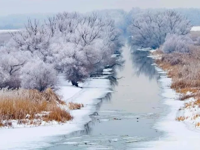 Poduri de gheață blochează circulația în unele zone din Delta Dunării