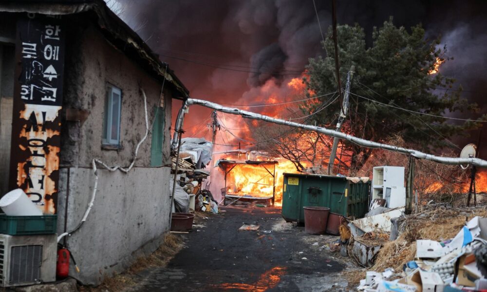 Incendiu masiv în Coreea de Sud. Sute de pompieri luptă cu flăcările