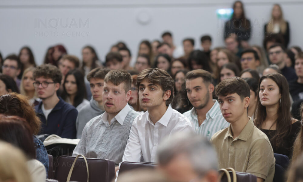 Universitatea din Bucureşti a lansat platforma descopeRO.unibuc.ro