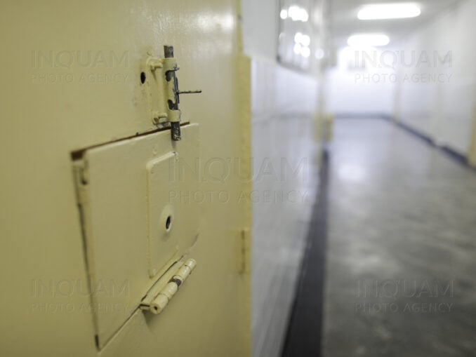Deţinut de la Penitenciarul Iaşi, cercetat pentru tentativă la omor
