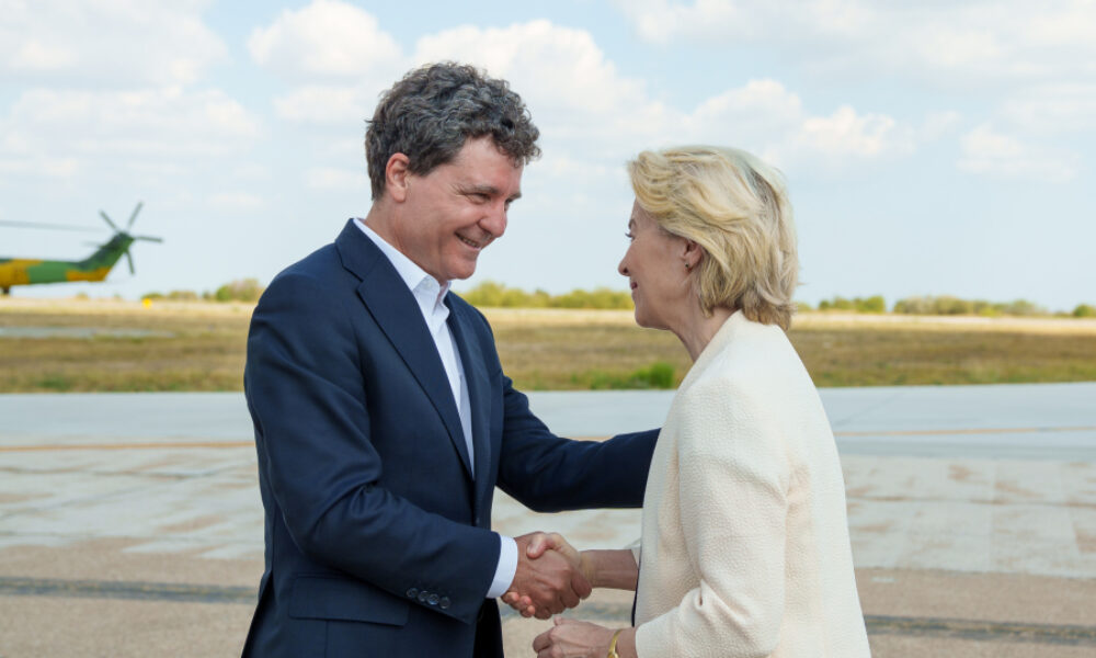 Ursula von der Leyen anunță că Aplicația Europeană de Verificare a Vârstei e gata