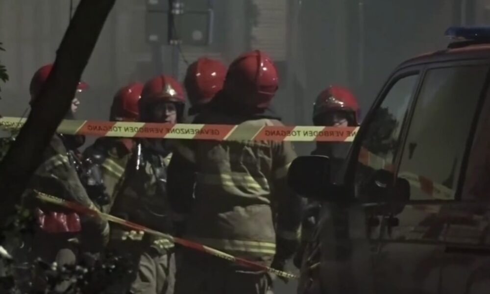 Violenţă fără precedent. Poliţia olandeză, atacată cu sticle incendiare de Anul Nou