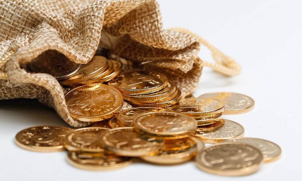 Săptămâna începe cu prăbușiri pe burse. Aurul și argintul își continuă căderea