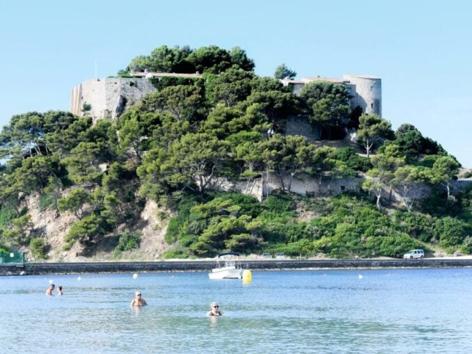 Acasă la Macron, în reședința de vară de pe Riviera Franceză