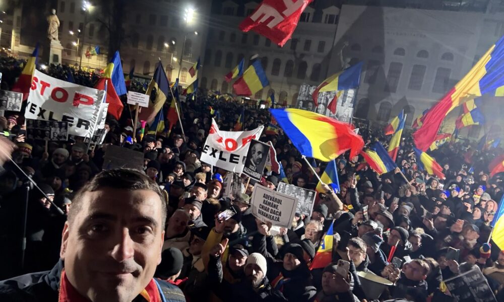 VIDEO. Suveraniștii au ieșit în stradă: „Ieşim să luptăm pentru ce e al nostru”. Scandează: „Georgescu președinte”