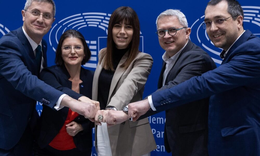 Lideri USR, atac la șefii partidului: Devenim ce am criticat