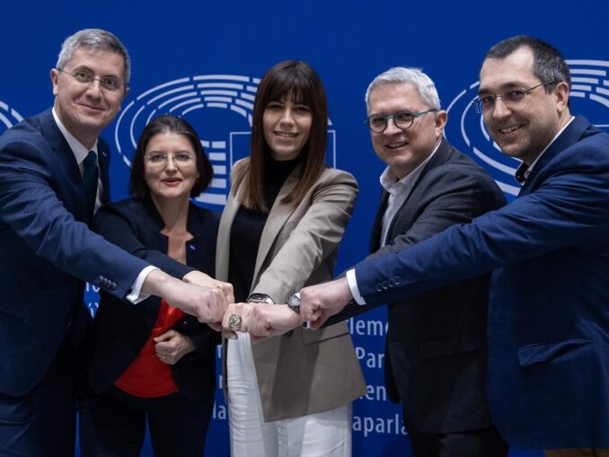 Lideri USR, atac la șefii partidului: Devenim ce am criticat