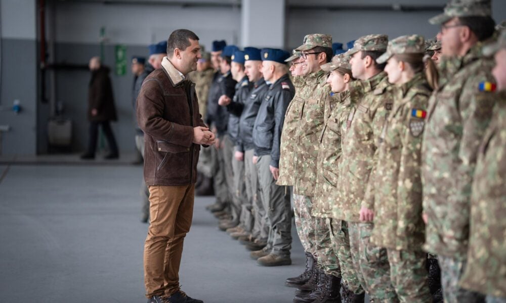 Miruță a găsit soldați contrafăcuți la Satu Mare. Trimiși pe „front” în gospodăriile superiorilor