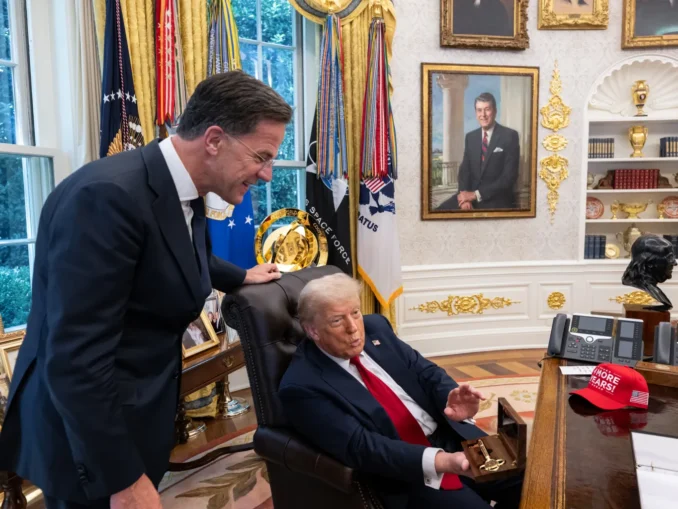 Cum l-a convins șeful NATO pe „Daddy” să renunțe la Groenlanda