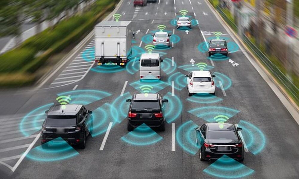 Taxiurile cu roboți, tot mai aproape de România. Principalul rival al Tesla dă lovitura în Europa