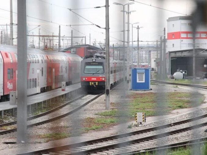 Un român a încercat să fure un tren dintr-o gară din Austria