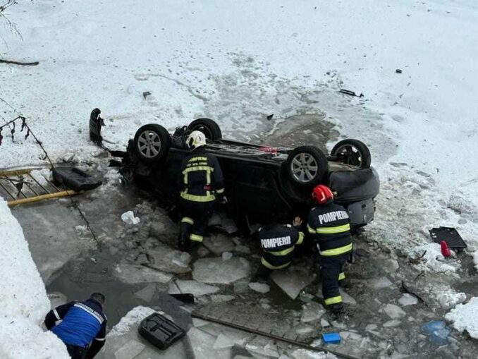 Un adolescent de 14 ani a murit după un accident rutier