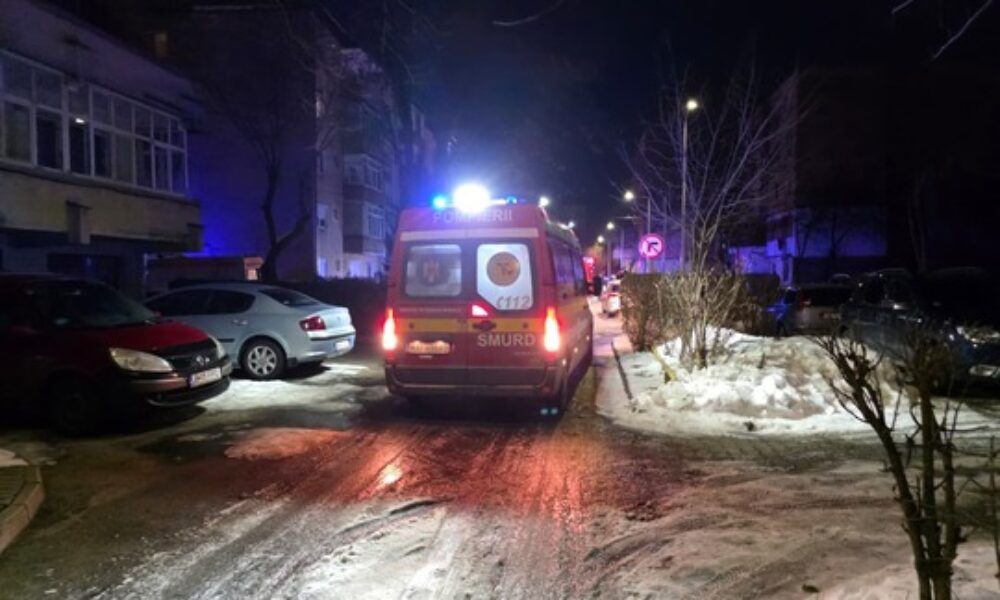 Explozie într-un bloc din Alba Iulia. Două persoane au fost rănite UPDATE