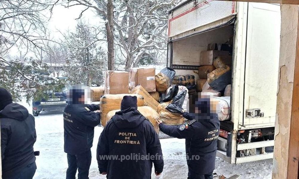 Captură record la frontieră. Polițiștii confiscă marfă contrafăcută de peste 7 milioane de lei