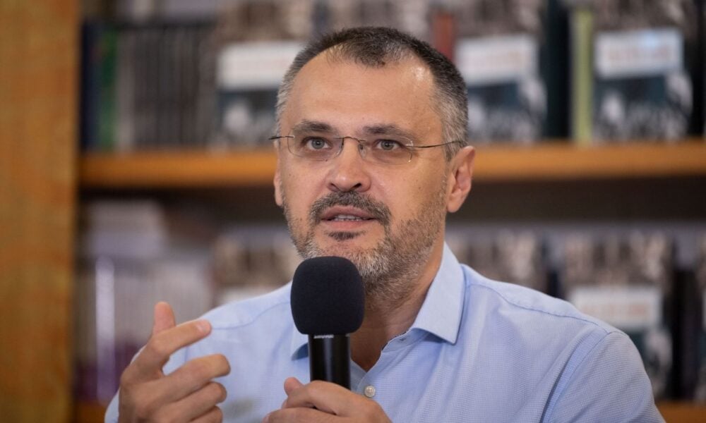 Ghinea demontează imaginea de USR-ist a lui Bolojan: I-a luat la Guvern pe ăia care erau dronele sistemului – VIDEO