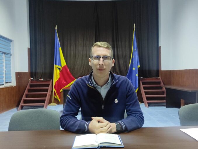 Primarul USR prins cu pomana în sac de Cotidianul se victimizează: face referendum online