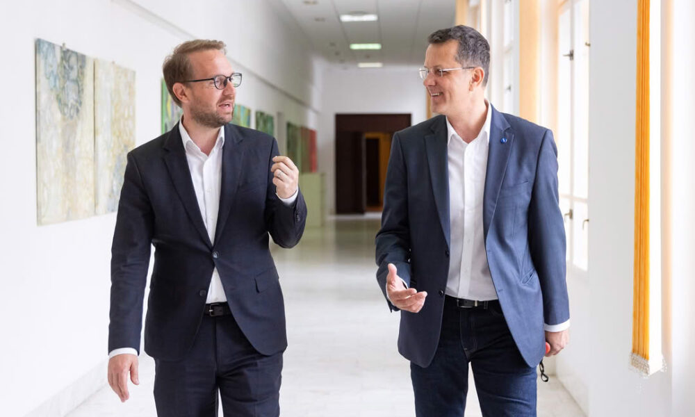 SURSE Avem baroni și la USR. Limita de 10 ani pentru funcțiile de conducere a fost eliminată