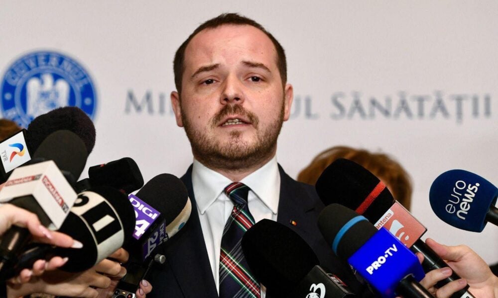 Scandalul concediului medical neplătit. Rogobete se sucește: excepții pentru anumite categorii