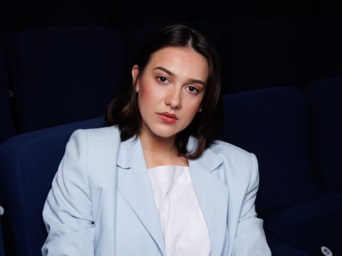 „Degeaba știi să cânți și să dansezi, dacă nu ai caracter” – INTERVIU