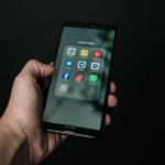 retele sociale, protectia minorilor, Meta, Elon Musk, Donald Trump, Uniunea Europeana, DSA, inteligenta artificiala, siguranta online, Comisia Europeană investigație rețele sociale