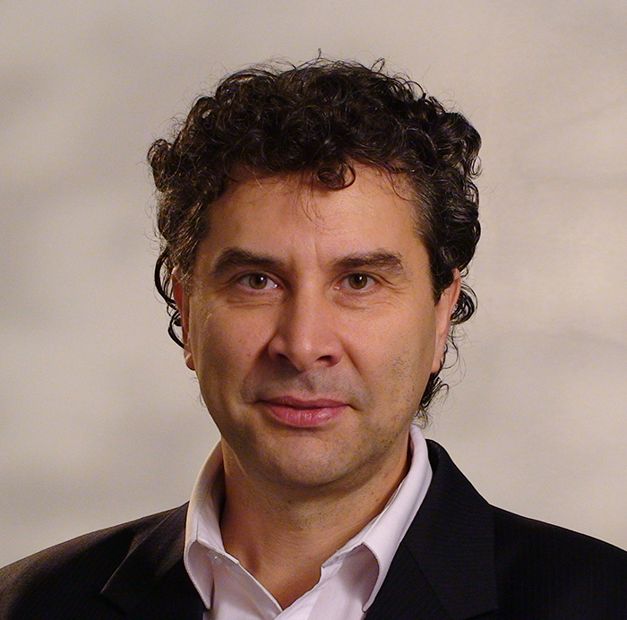 Poza pentru articolul Între buldozerul care demolează și CEO Monarchy: cum calculează România costurile INTERVIU