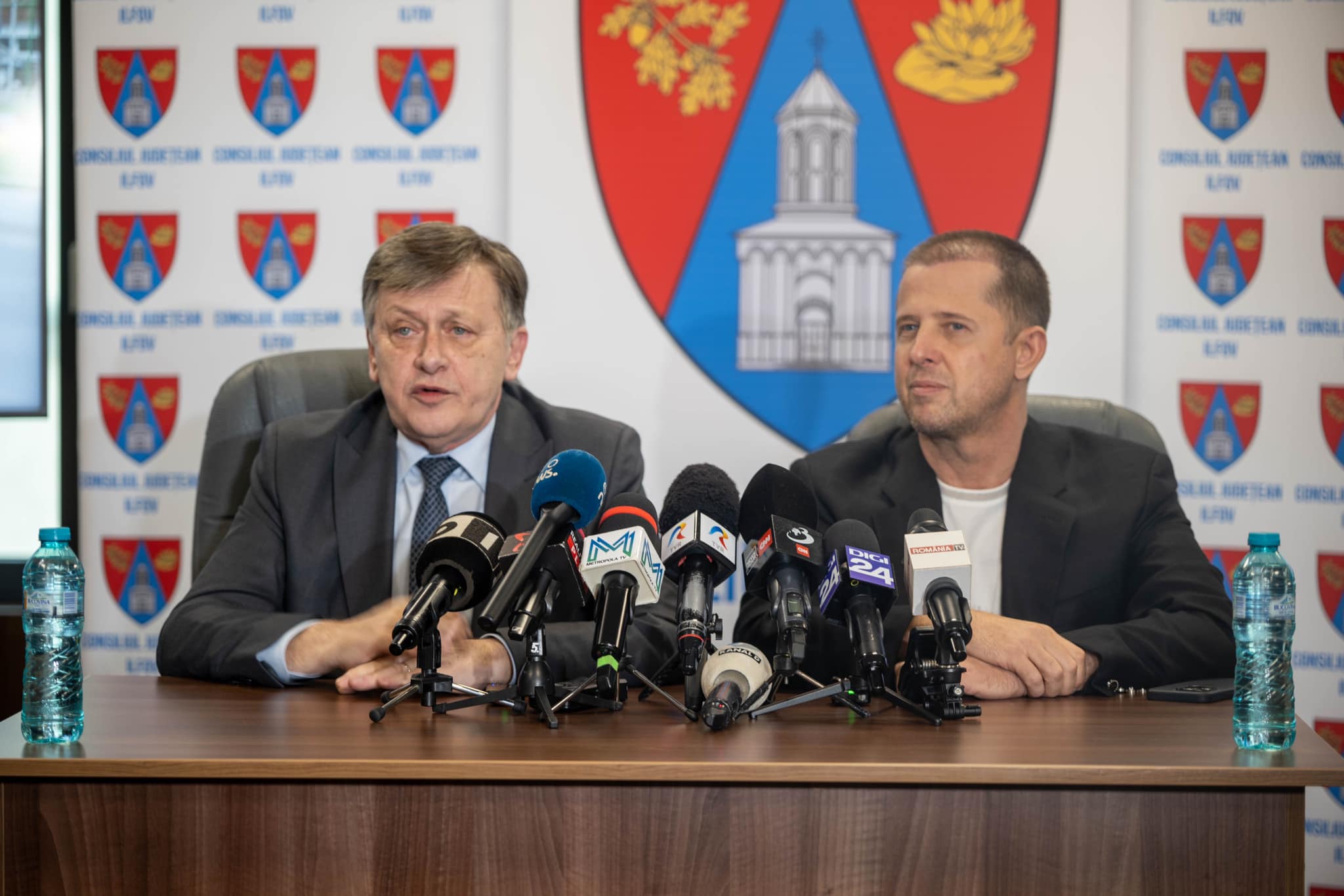 Cifrele vorbesc. Județele în care oamenii lui Thuma l-au îngropat pe Crin Antonescu. În Bihor, liberalul a fost pe primul loc ANALIZĂ