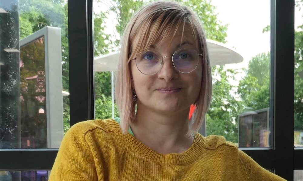 „Există bărbații care nu citesc femei, dar a nu fi interesat de ce crede jumătate din umanitate e o problemă” – INTERVIU