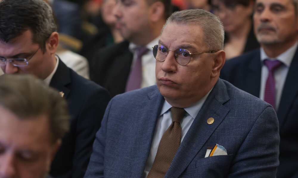 Pot fi medicii legați de glie? “E contrar principiilor UE. Iluzia că sistemul privat este șansa acestei țări este o mare prostie” – INTERVIU