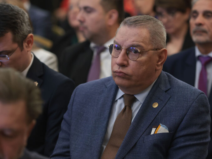 Pot fi medicii legați de glie? “E contrar principiilor UE. Iluzia că sistemul privat este șansa acestei țări este o mare prostie” – INTERVIU