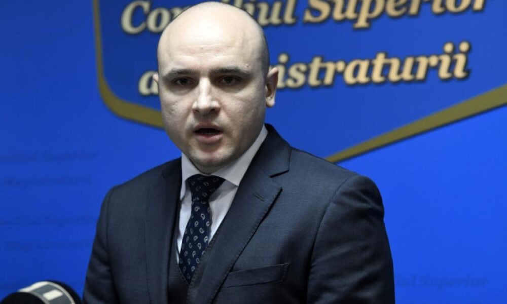 Cine e favorit pentru șefia DNA. Fost vice al CSM, privilegii, conexiuni politice și controverse