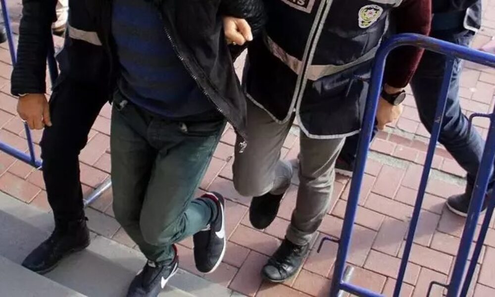 Suspecţi reținuți în cadrul unei anchete extinse privind pariurile în fotbal