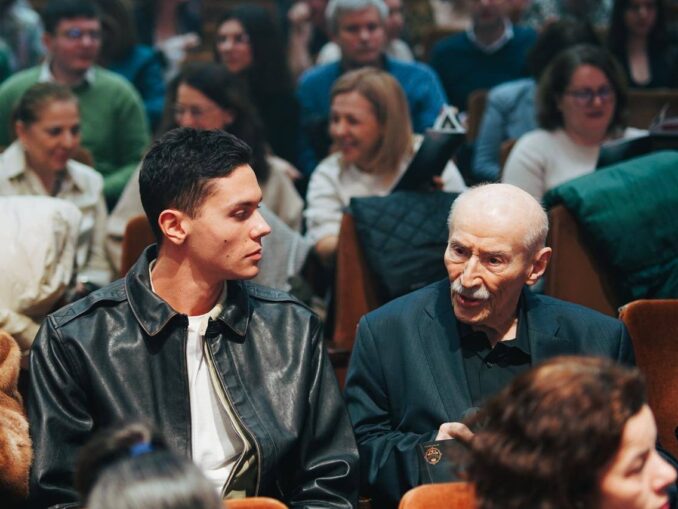 David Popovici, alături de Victor Rebengiuc