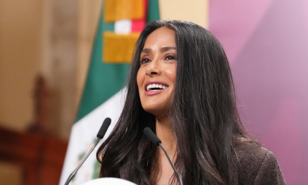 Salma Hayek face un film ca să spele imaginea Mexicului